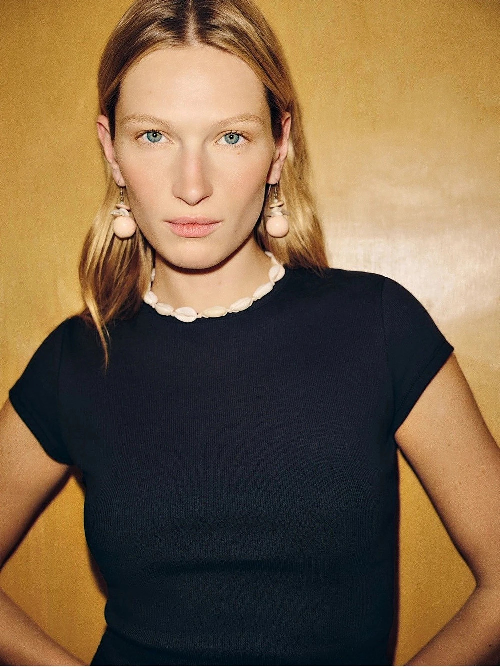 Reformation Black Short Sleeve Gianna Tee